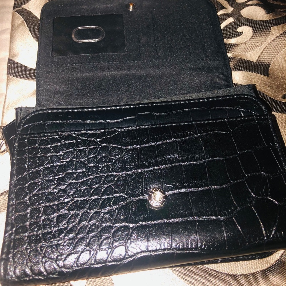 Buxton Women’s 👜 purse 👛